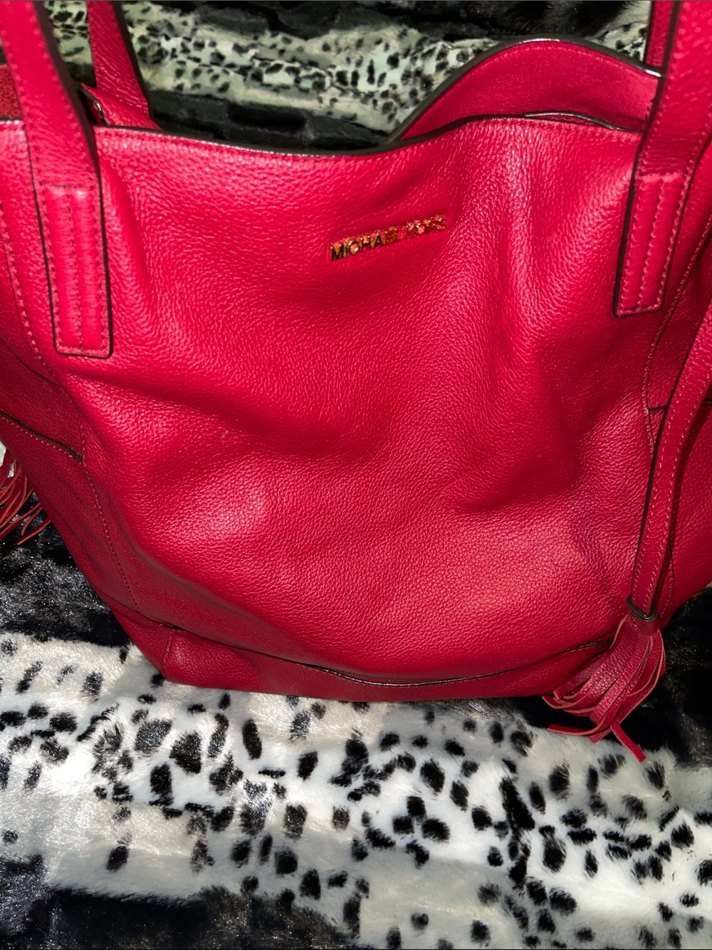 Michael Kors Gorgeous Red Leather Shoulder Bag with Tassels - Picture 3 of 13